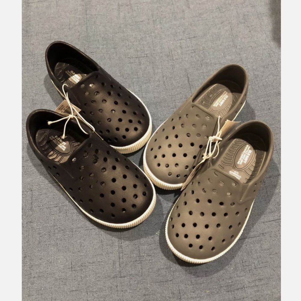 Old Navy Unisex Perforated Slip-ons for Toddlers